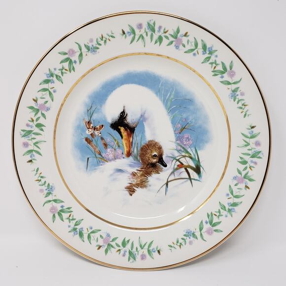 1975 Avon Gently Moments Goose + Gosling Gold-Trimmed Christmas Plate - Picture 2 of 6